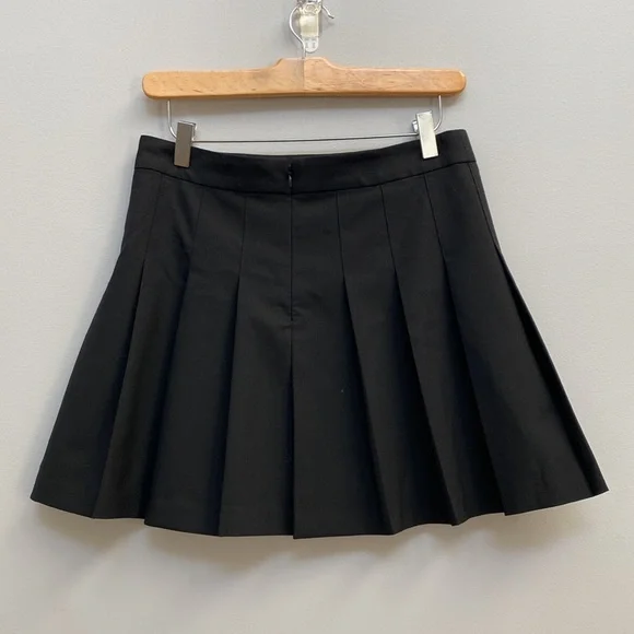 ❗️SOLD❗️Aritzia Sunday Best Olive Skirt Size 8 - Picture 5 of 8